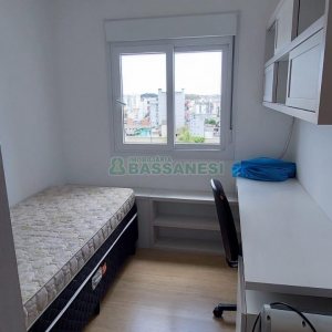 Apto Mobiliado com 71m², 2 dormitórios, 2 vagas, no bairro Madureira em Caxias do Sul para Alugar