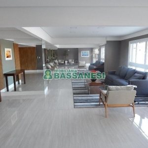 Apto Mobiliado com 71m², 2 dormitórios, 2 vagas, no bairro Madureira em Caxias do Sul para Alugar