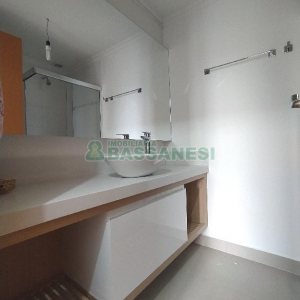 Apto Mobiliado com 71m², 2 dormitórios, 2 vagas, no bairro Madureira em Caxias do Sul para Alugar