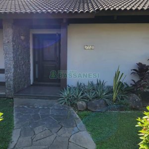 Casa com 407m², 3 dormitórios, 4 vagas, no bairro Bela Vista em Caxias do Sul para Alugar