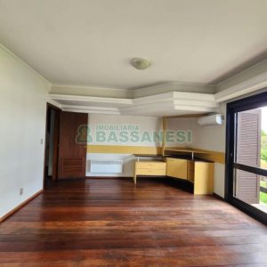 Casa com 407m², 3 dormitórios, 4 vagas, no bairro Bela Vista em Caxias do Sul para Alugar