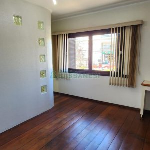 Casa com 407m², 3 dormitórios, 4 vagas, no bairro Bela Vista em Caxias do Sul para Alugar