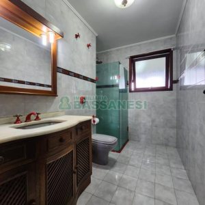 Casa com 407m², 3 dormitórios, 4 vagas, no bairro Bela Vista em Caxias do Sul para Alugar