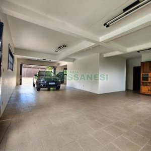 Casa com 407m², 3 dormitórios, 4 vagas, no bairro Bela Vista em Caxias do Sul para Alugar