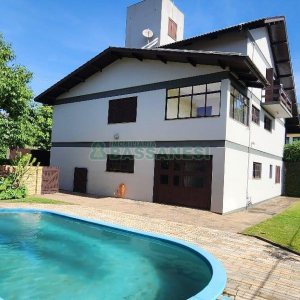 Casa com 407m², 3 dormitórios, 4 vagas, no bairro Bela Vista em Caxias do Sul para Alugar