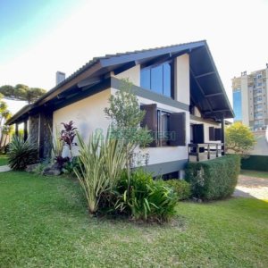 Casa com 407m², 3 dormitórios, 4 vagas, no bairro Bela Vista em Caxias do Sul para Alugar