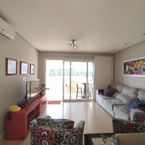 Apartamento com 91m², 2 dormitórios, 2 vagas, no bairro Panazzolo em Caxias do Sul para Alugar