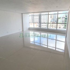 Sala com 53m², 1 vaga, no bairro Centro em Caxias do Sul para Comprar