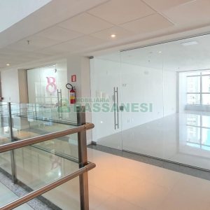 Sala com 53m², 1 vaga, no bairro Centro em Caxias do Sul para Comprar