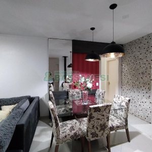 Casa Mobiliada com 450m², 3 dormitórios, 4 vagas, no bairro Charqueadas em Caxias do Sul para Alugar
