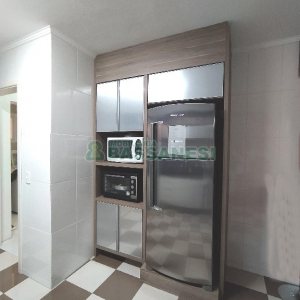Casa Mobiliada com 450m², 3 dormitórios, 4 vagas, no bairro Charqueadas em Caxias do Sul para Alugar