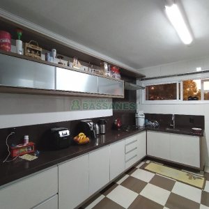 Casa Mobiliada com 450m², 3 dormitórios, 4 vagas, no bairro Charqueadas em Caxias do Sul para Alugar