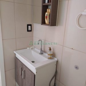 Casa Mobiliada com 450m², 3 dormitórios, 4 vagas, no bairro Charqueadas em Caxias do Sul para Alugar