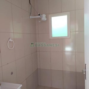 Casa Mobiliada com 450m², 3 dormitórios, 4 vagas, no bairro Charqueadas em Caxias do Sul para Alugar