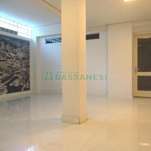 Sala com 261m², no bairro Centro em Caxias do Sul para Comprar