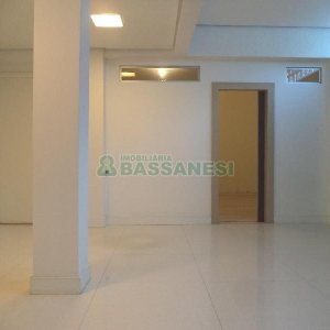 Sala com 261m², no bairro Centro em Caxias do Sul para Comprar