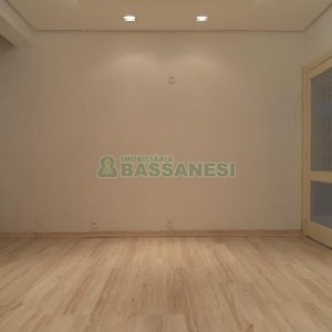 Sala com 261m², no bairro Centro em Caxias do Sul para Comprar