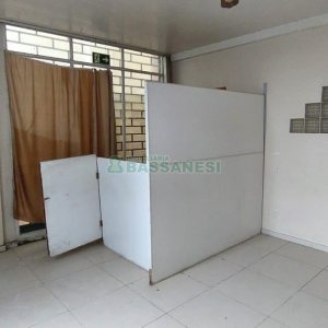 Loja com 36m², no bairro Centro em Caxias do Sul para Alugar