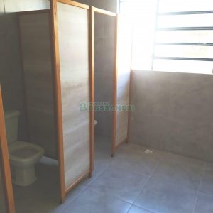 Pavilhão com 1400m², 15 vagas, no bairro Ana Rech em Caxias do Sul para Alugar