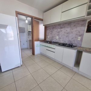 Apartamento com 74m², 2 dormitórios, 2 vagas, no bairro Santa Catarina em Caxias do Sul para Alugar