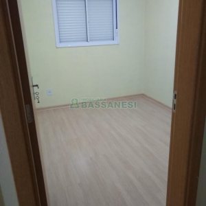 Apartamento com 60m², 2 dormitórios, 1 vaga, no bairro Nossa Senhora das Graças em Caxias do Sul para Alugar