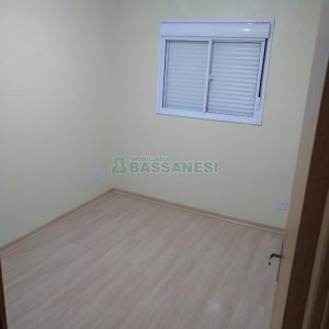 Apartamento com 60m², 2 dormitórios, 1 vaga, no bairro Nossa Senhora das Graças em Caxias do Sul para Alugar