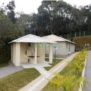 Apartamento com 60m², 2 dormitórios, 1 vaga, no bairro Nossa Senhora das Graças em Caxias do Sul para Alugar
