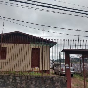 Casa com 100m², 3 dormitórios, no bairro Universitário em Caxias do Sul para Comprar
