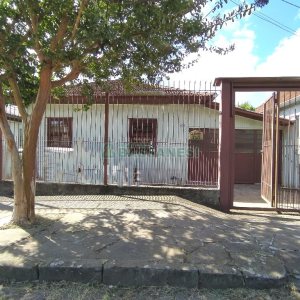 Casa com 110m², 3 dormitórios, no bairro Cruzeiro em Caxias do Sul para Comprar