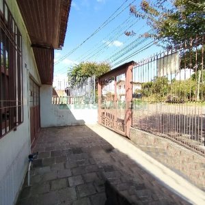 Casa com 110m², 3 dormitórios, no bairro Cruzeiro em Caxias do Sul para Comprar