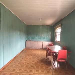 Casa com 110m², 3 dormitórios, no bairro Cruzeiro em Caxias do Sul para Comprar