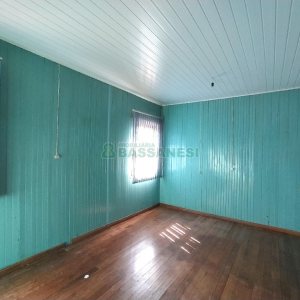 Casa com 110m², 3 dormitórios, no bairro Cruzeiro em Caxias do Sul para Comprar