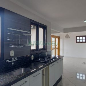 Apto Mobiliado com 250m², 3 dormitórios, 2 vagas, no bairro Panazzolo em Caxias do Sul para Alugar