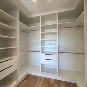 Apto Mobiliado com 178m², 3 dormitórios, 3 vagas, no bairro Centro em Caxias do Sul para Alugar