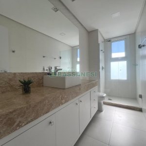 Apto Mobiliado com 178m², 3 dormitórios, 3 vagas, no bairro Centro em Caxias do Sul para Alugar