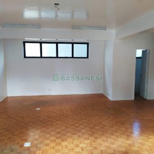 Sala com 50m², 1 vaga, no bairro Centro em Caxias do Sul para Alugar