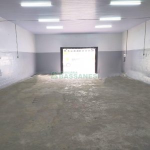 Pavilhão com 220m², no bairro Lourdes em Caxias do Sul para Alugar