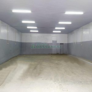 Pavilhão com 220m², no bairro Lourdes em Caxias do Sul para Alugar