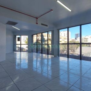 Sala com 70m², no bairro São Pelegrino em Caxias do Sul para Alugar