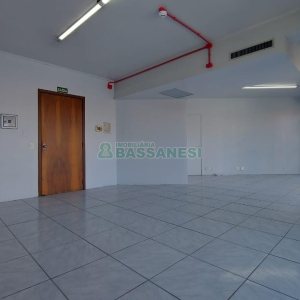 Sala com 70m², no bairro São Pelegrino em Caxias do Sul para Alugar