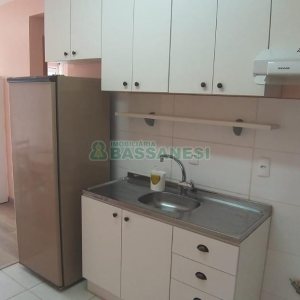 Apartamento com 50m², 2 dormitórios, 1 vaga, no bairro De Lazzer em Caxias do Sul para Comprar