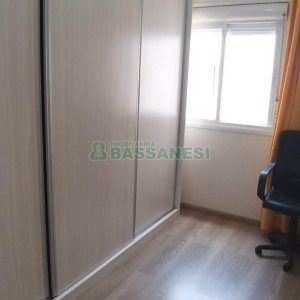 Apartamento com 50m², 2 dormitórios, 1 vaga, no bairro De Lazzer em Caxias do Sul para Comprar