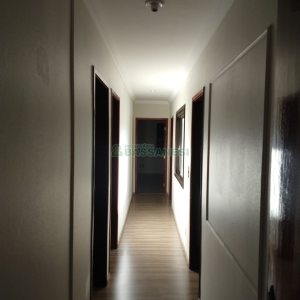 Casa com 200m², 3 dormitórios, 1 vaga, no bairro Pio X em Caxias do Sul para Comprar