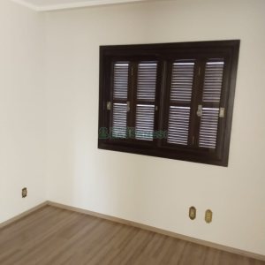 Casa com 200m², 3 dormitórios, 1 vaga, no bairro Pio X em Caxias do Sul para Comprar