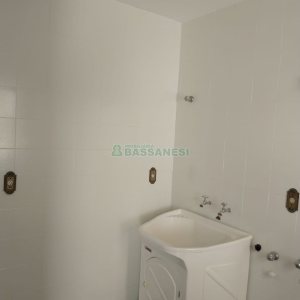 Casa com 200m², 3 dormitórios, 1 vaga, no bairro Pio X em Caxias do Sul para Comprar