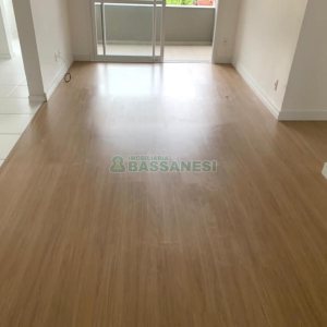 Apartamento com 69m², 2 dormitórios, 2 vagas, no bairro Lourdes em Caxias do Sul para Comprar