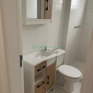 Apartamento com 69m², 2 dormitórios, 2 vagas, no bairro Lourdes em Caxias do Sul para Comprar