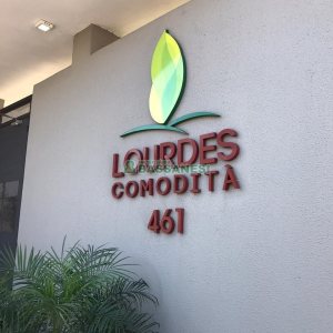 Apartamento com 69m², 2 dormitórios, 2 vagas, no bairro Lourdes em Caxias do Sul para Comprar