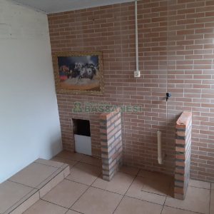 Casa com 70m², 2 dormitórios, 2 vagas, no bairro Cidade Nova em Caxias do Sul para Comprar