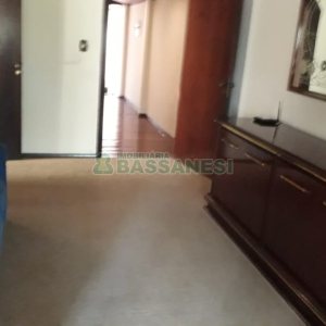 Casa com 200m², 3 dormitórios, 1 vaga, no bairro Sagrada Família em Caxias do Sul para Comprar